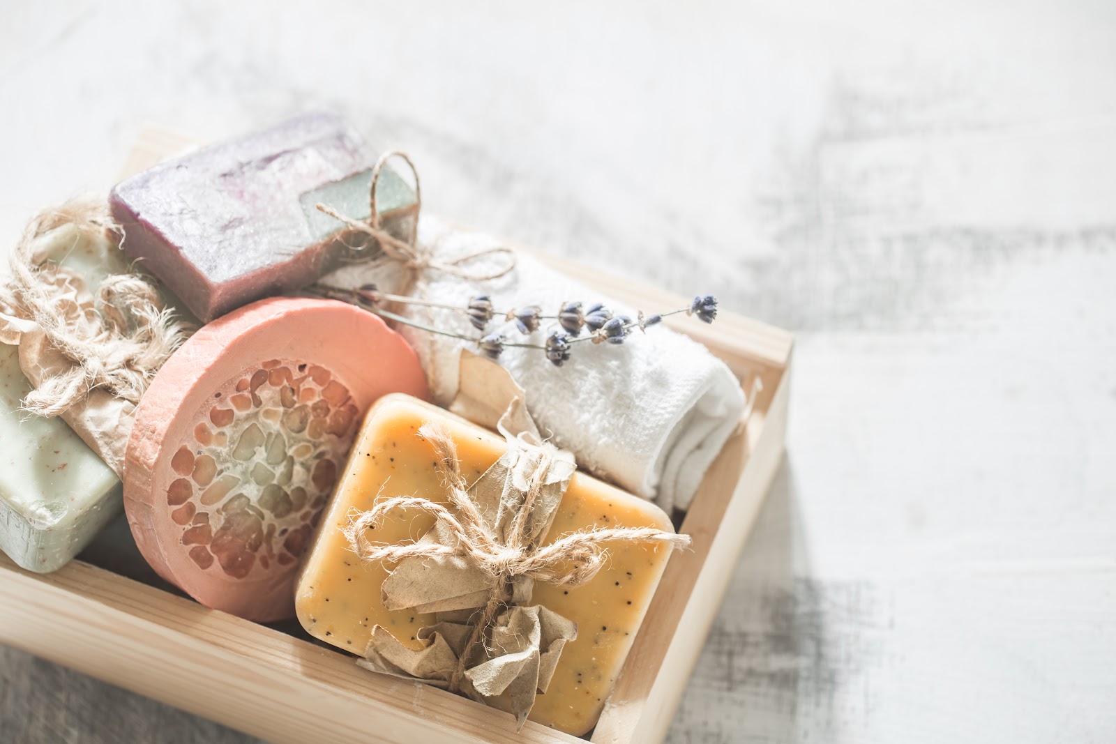 Dicas para Escolher Sabonetes Naturais e Bem-Estar para um Banho Relaxante